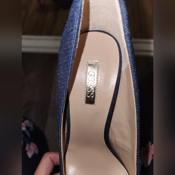 Guess Denim Classic Pump Heels Woman's size 7 - Picture 2 of 6